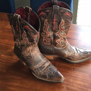 Ariat women’s cowboy boot